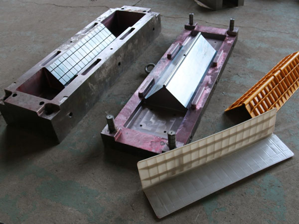 5噸（dūn）大型模具